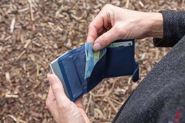 Obrázky: Modré RFID puzdro C-Secure na karty a bankovky, Obrázok 12