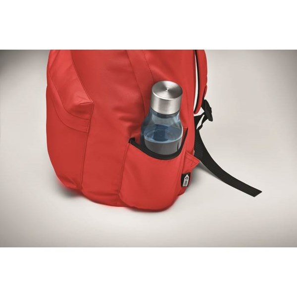 Obrázky: Červený ruksak z RPET s prednýn vreckom, Obrázok 4