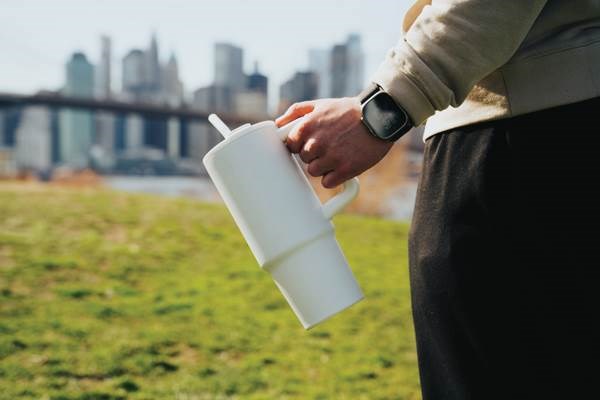 Obrázky: Biely termohrnček 900 ml, recykl. nerez oceľ, Obrázok 14