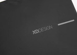 Zobrazit detaily pro Vodoodolný vertikálny ruksak cross body, čierny Obrázky: Vodoodolný vertikálny ruksak cross body, čierny